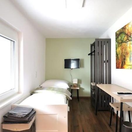 פלדקירש Schickes Zimmer Mit Top-Ausstattung In Idealer Lage מראה חיצוני תמונה