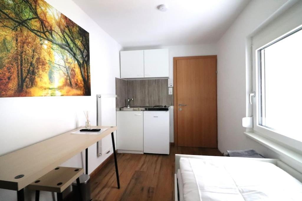 פלדקירש Schickes Zimmer Mit Top-Ausstattung In Idealer Lage מראה חיצוני תמונה