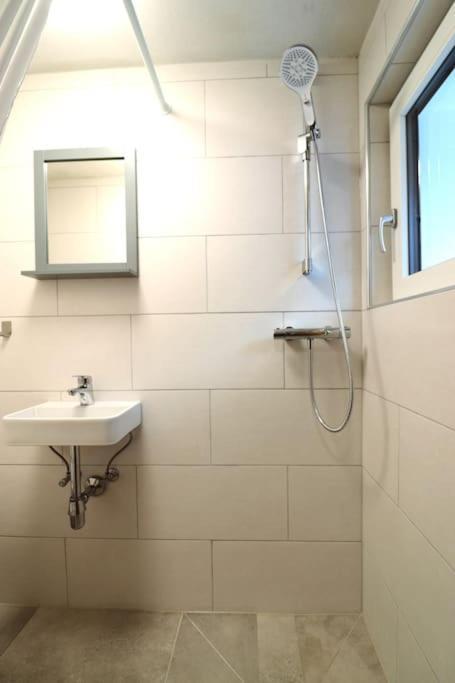 פלדקירש Schickes Zimmer Mit Top-Ausstattung In Idealer Lage מראה חיצוני תמונה