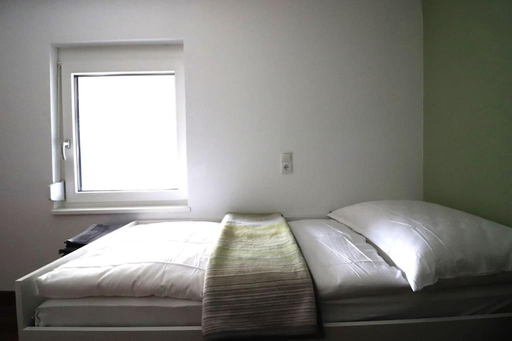 פלדקירש Schickes Zimmer Mit Top-Ausstattung In Idealer Lage מראה חיצוני תמונה